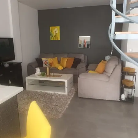 Apartment Emi4 *