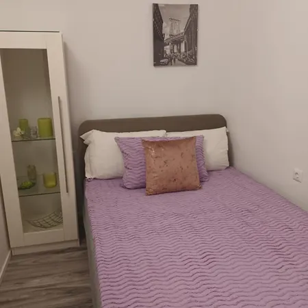 Apartment Emi4 *