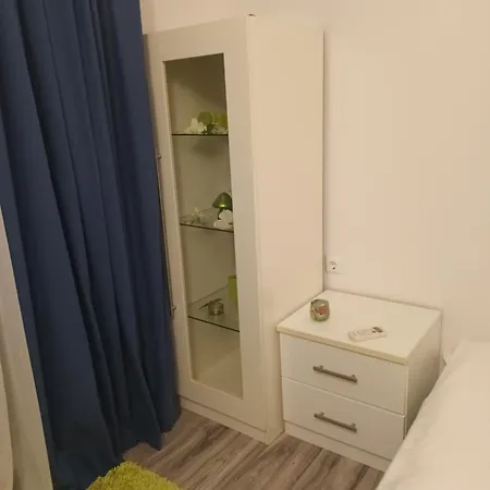 Emi4 Apartment