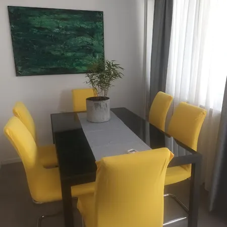 Emi4 Apartment *